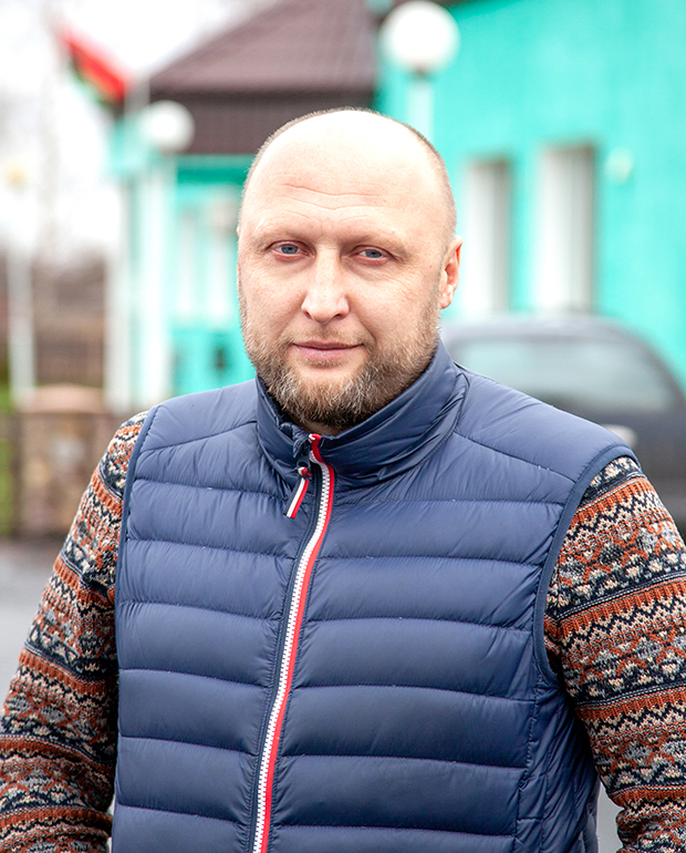 Заместитель директора по животноводству, Дмитрий Логан